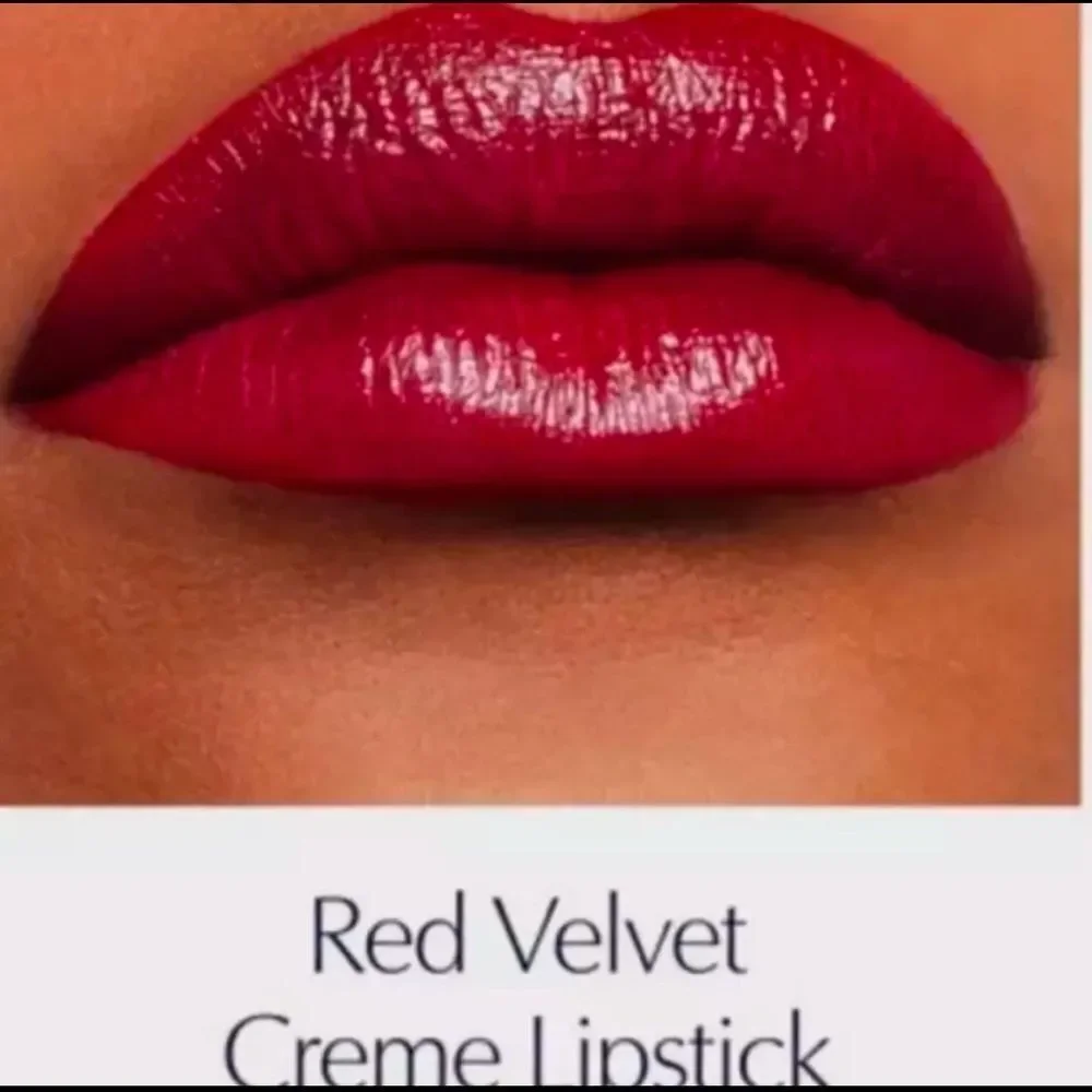 Brand new Estée Lauder  Red velvet Lipstick  limited edition